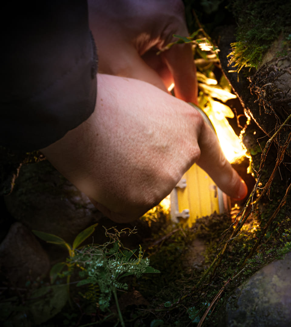 Behind the scenes photographing the album cover for Michelle Velvin: "To Let the Light In"